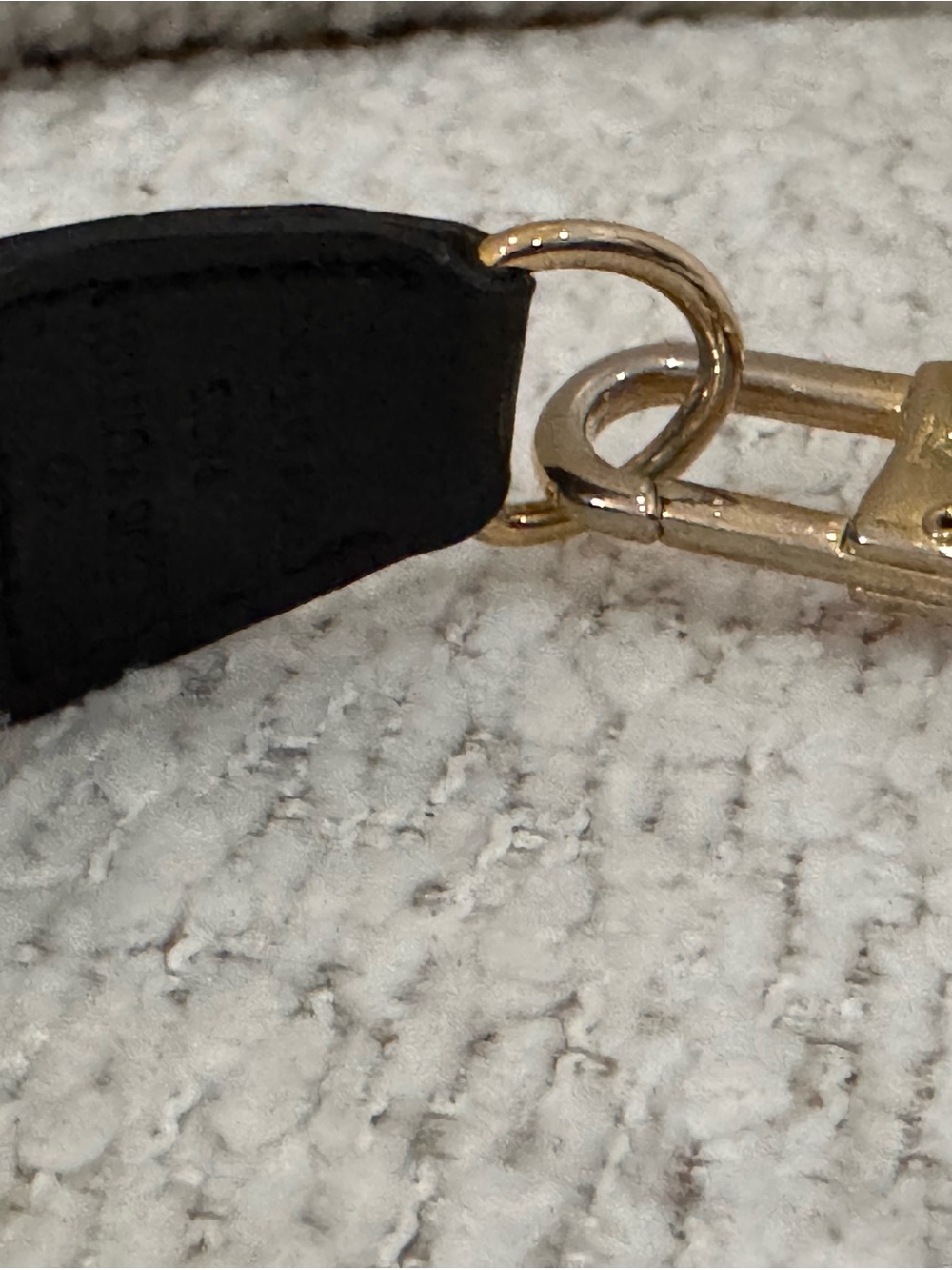 Vintage Louis Vuitton Black Epi Pochette Leather Zip Wristlet with Gold Hardware - Picture 5 of 7